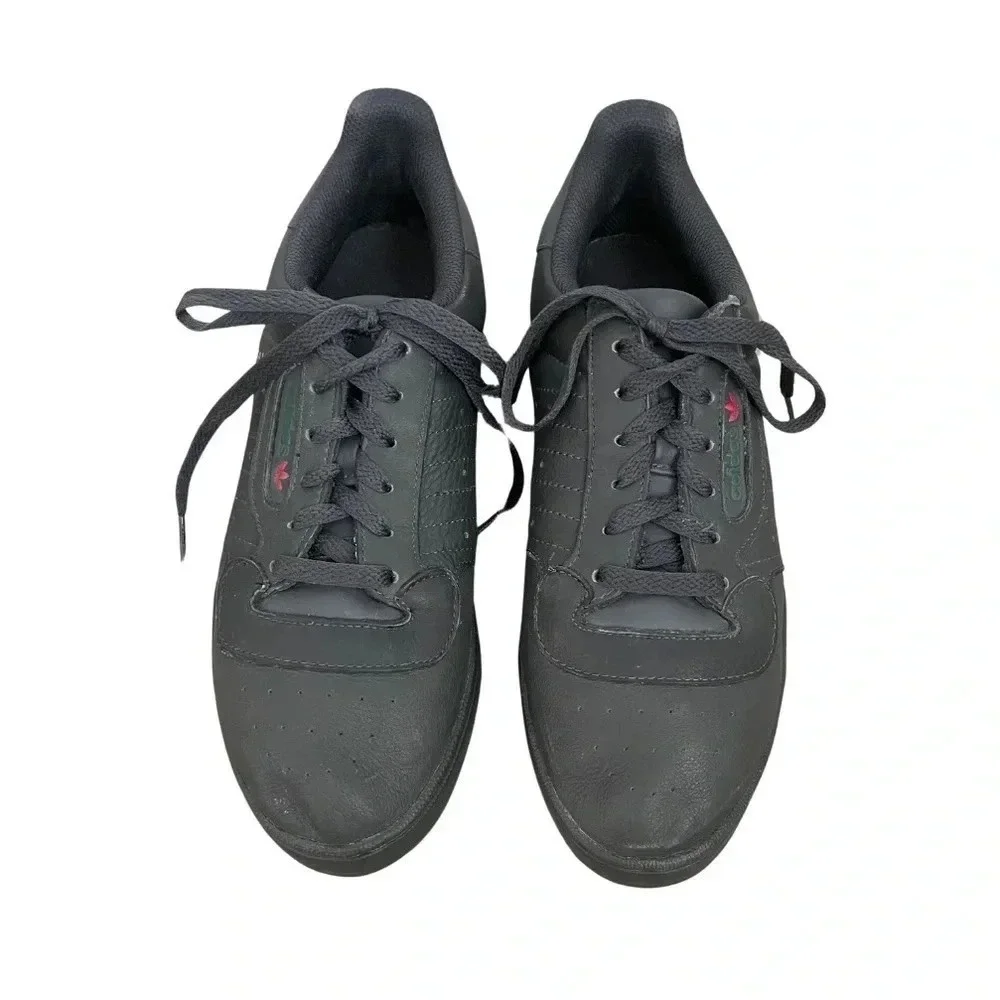 Adidas Calabasas Sleek Black Design US Size 9.5 Comfortable and Durable